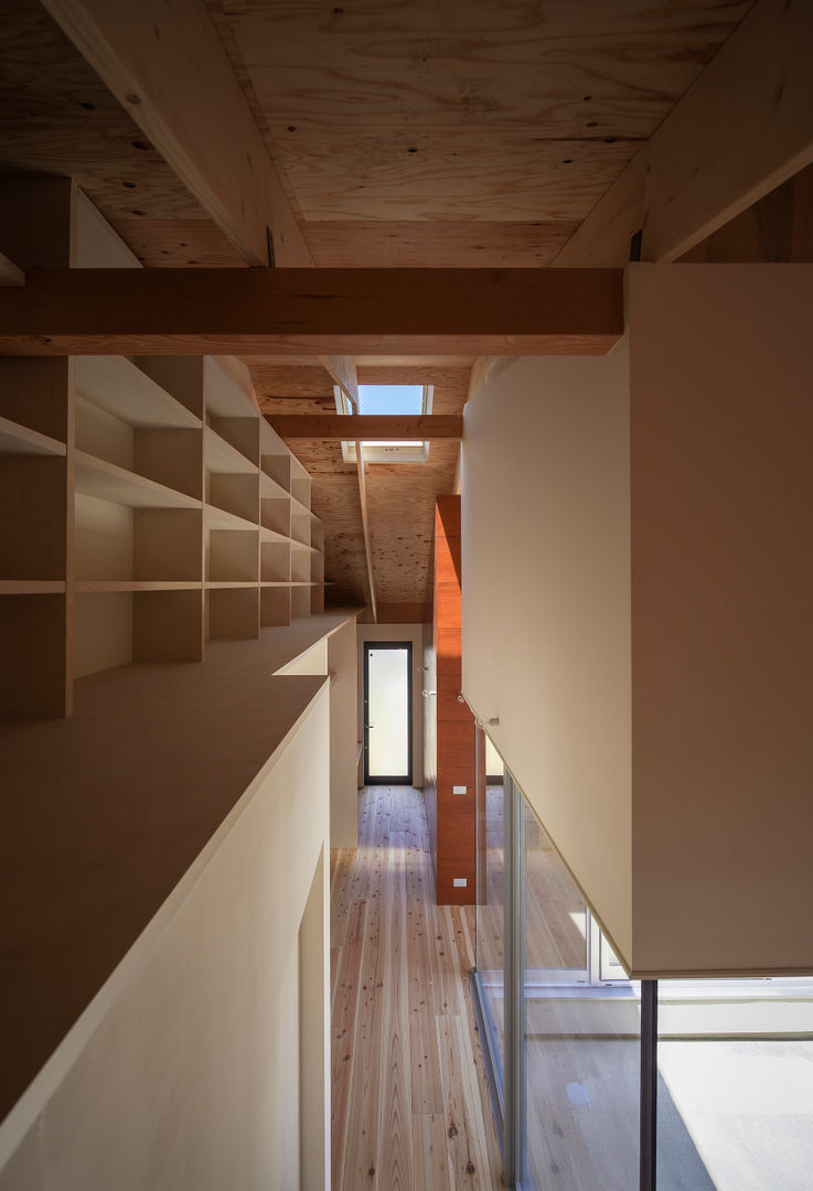 Hikitsuchi House, Studio Antena Studio Antena 車庫/遮陽棚 倉庫/儲藏間