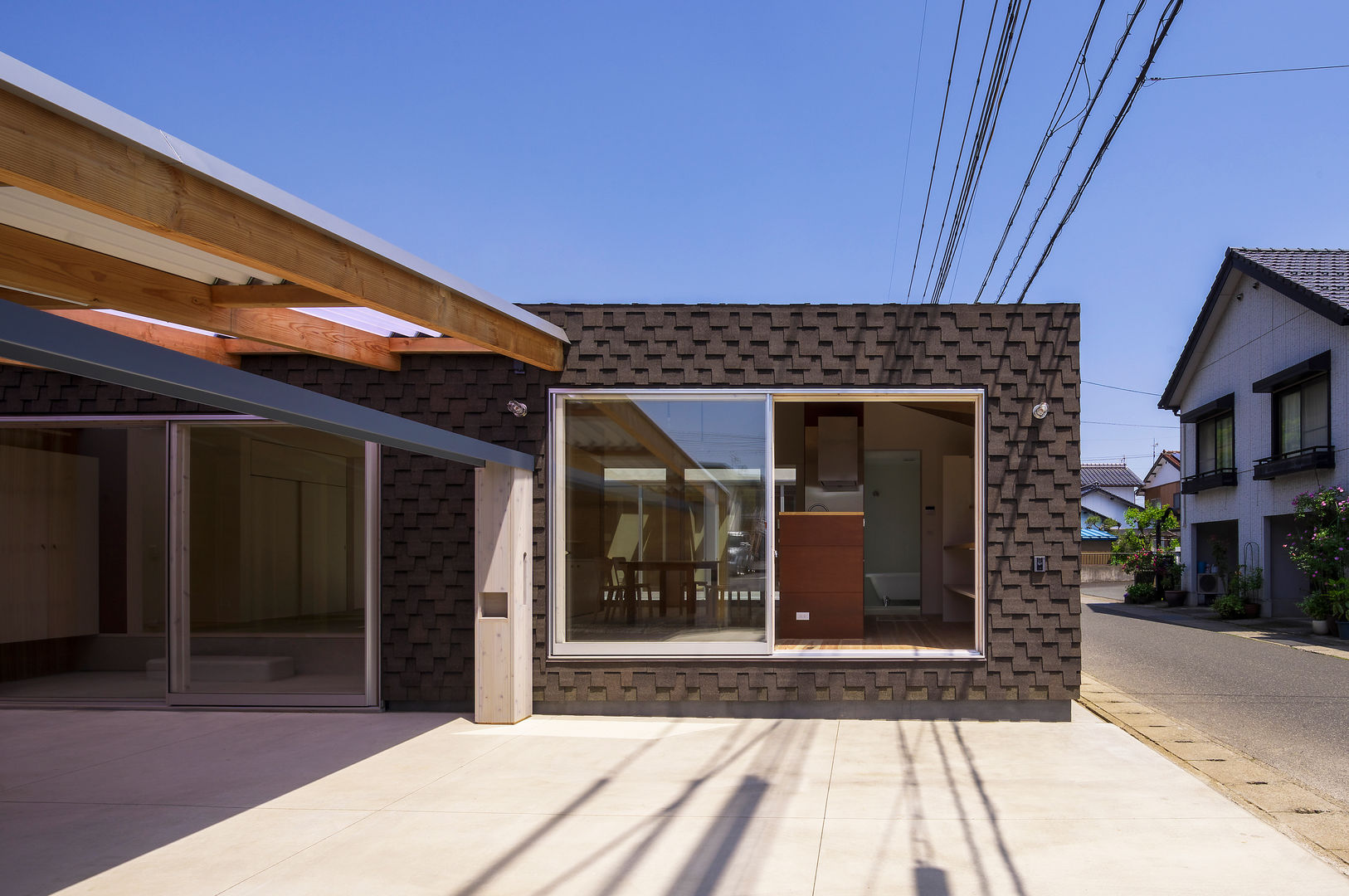 Hikitsuchi House, Studio Antena Studio Antena مرآب~ كراج Garages & sheds