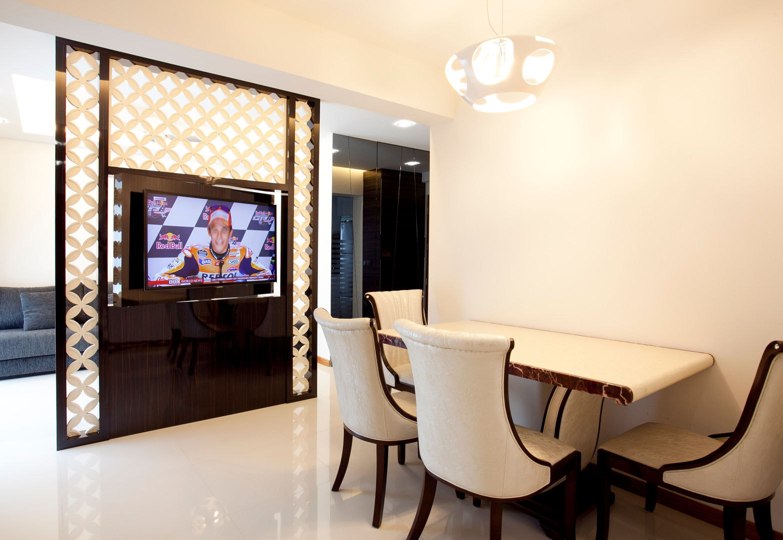 homify Salas de jantar modernas