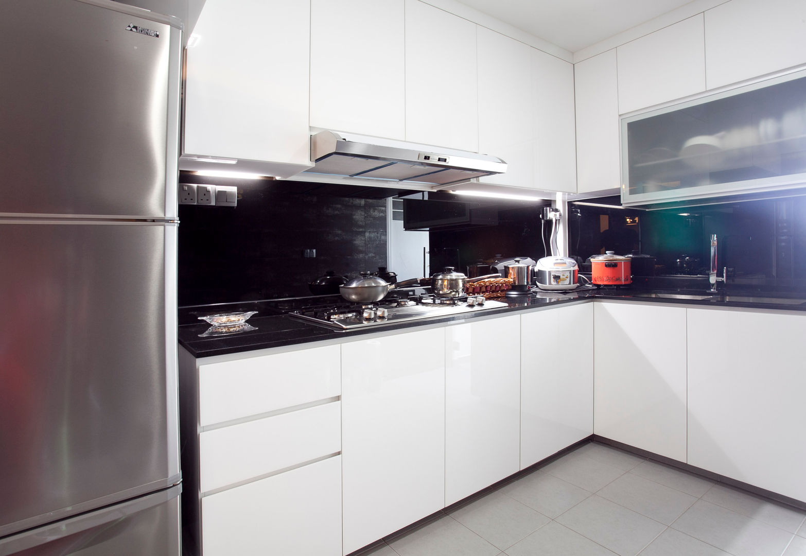Modern Kitchen homify 現代廚房設計點子、靈感&圖片