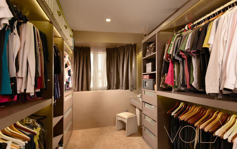 homify Modern style dressing rooms