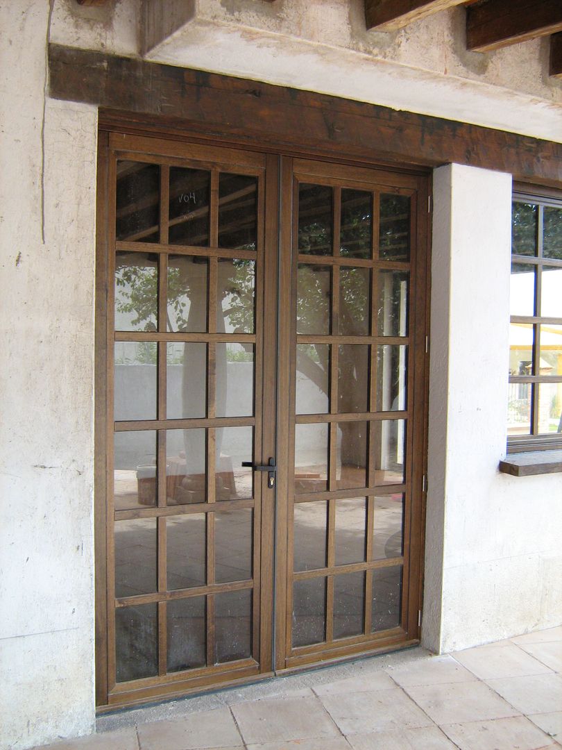 Estilo Rustico , Multivi Multivi Rustic style windows & doors