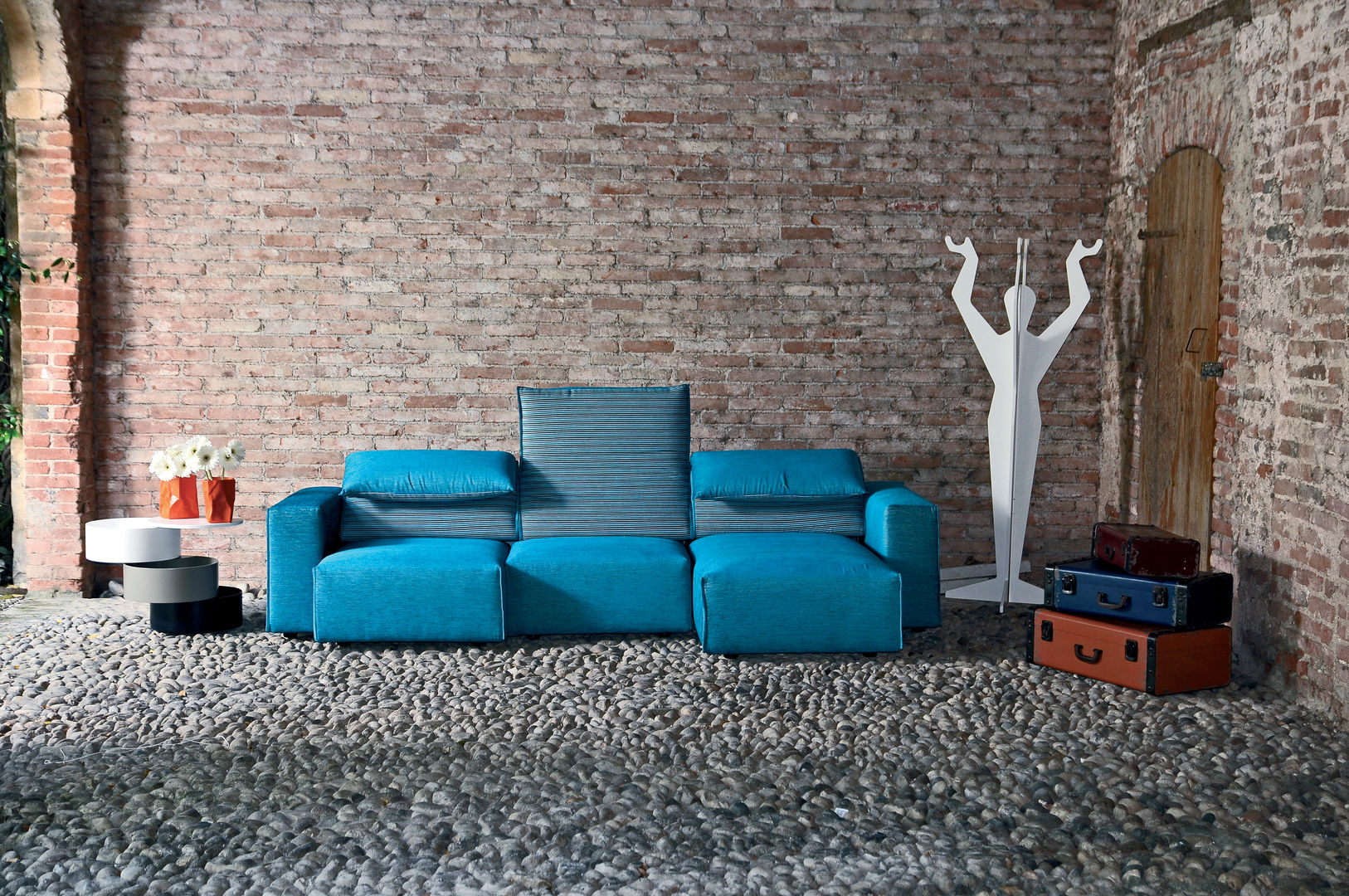 GENIO - divano con sedute scorrevoli e meccanismi schiena, Gobbo Salotti Gobbo Salotti 现代客厅設計點子、靈感 & 圖片 沙發與扶手椅