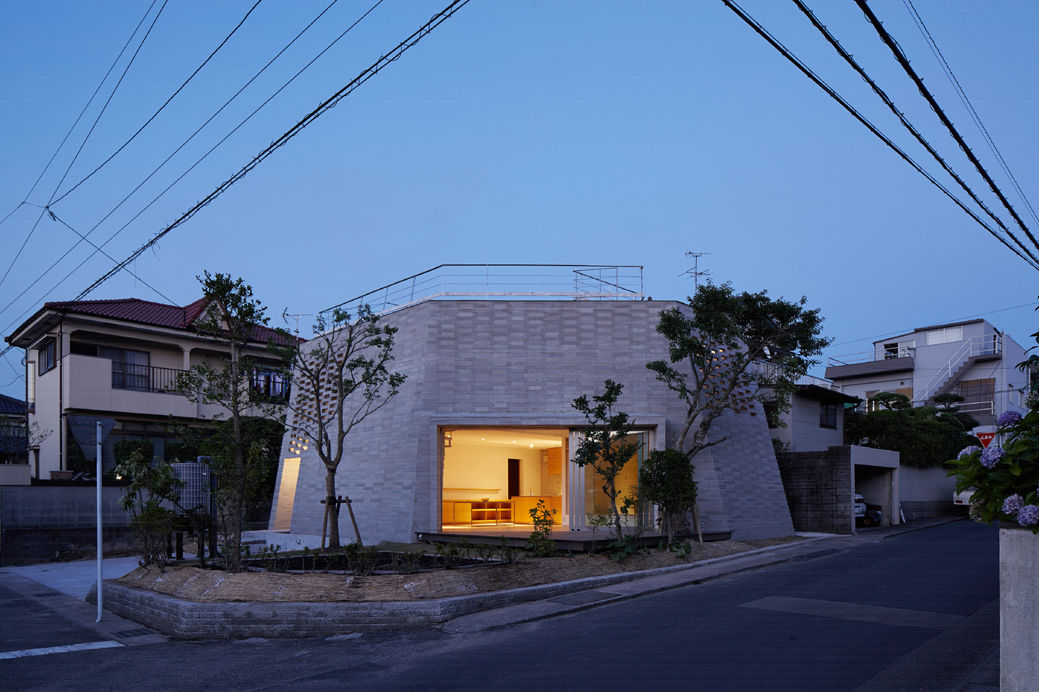 SHIRASU, ARAY Architecture ARAY Architecture Moderne huizen