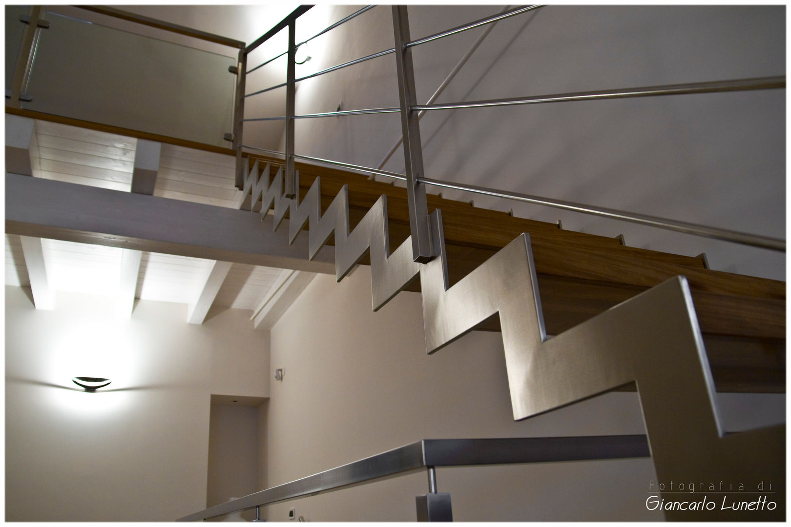 Residenza privata 2, Ignazio Buscio Architetto Ignazio Buscio Architetto درج Stairs