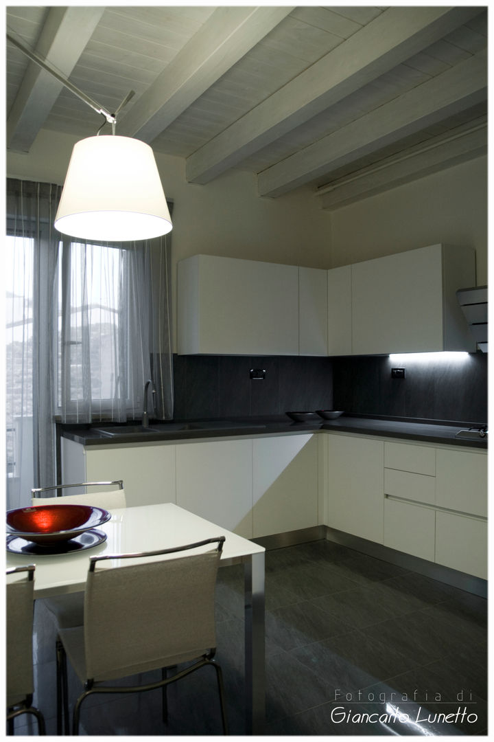 Residenza privata 2, Ignazio Buscio Architetto Ignazio Buscio Architetto Cozinhas modernas