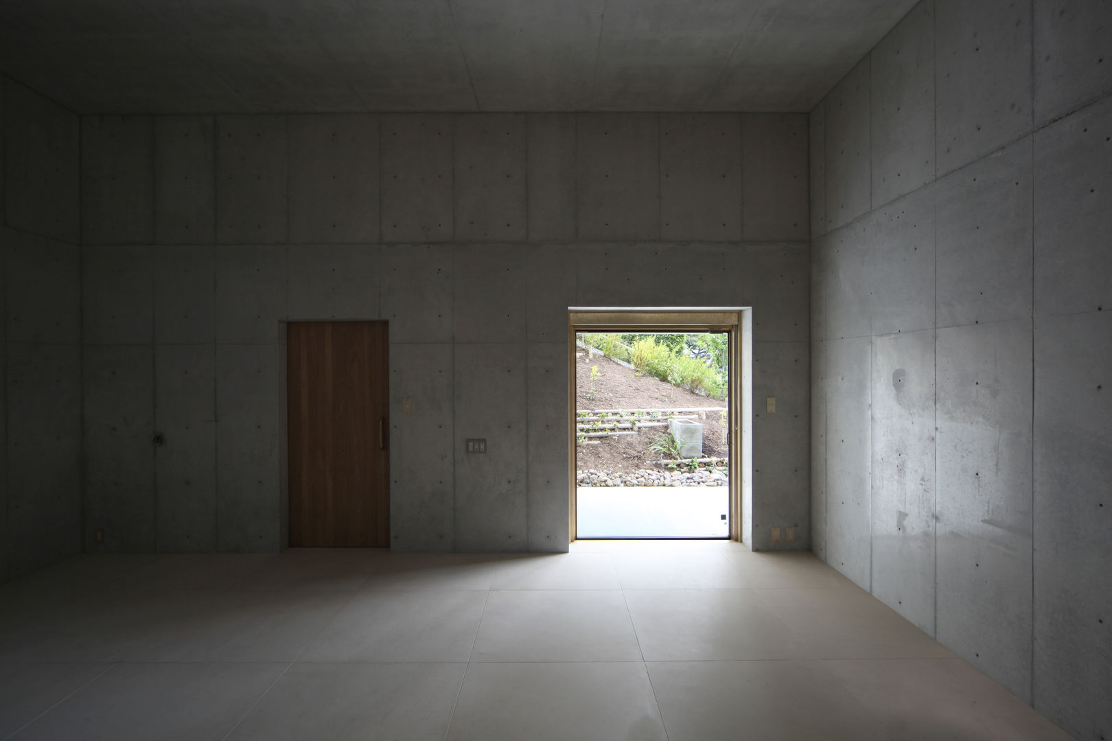 Minamiyama house, TOMOAKI UNO ARCHITECTS TOMOAKI UNO ARCHITECTS Casas de estilo minimalista