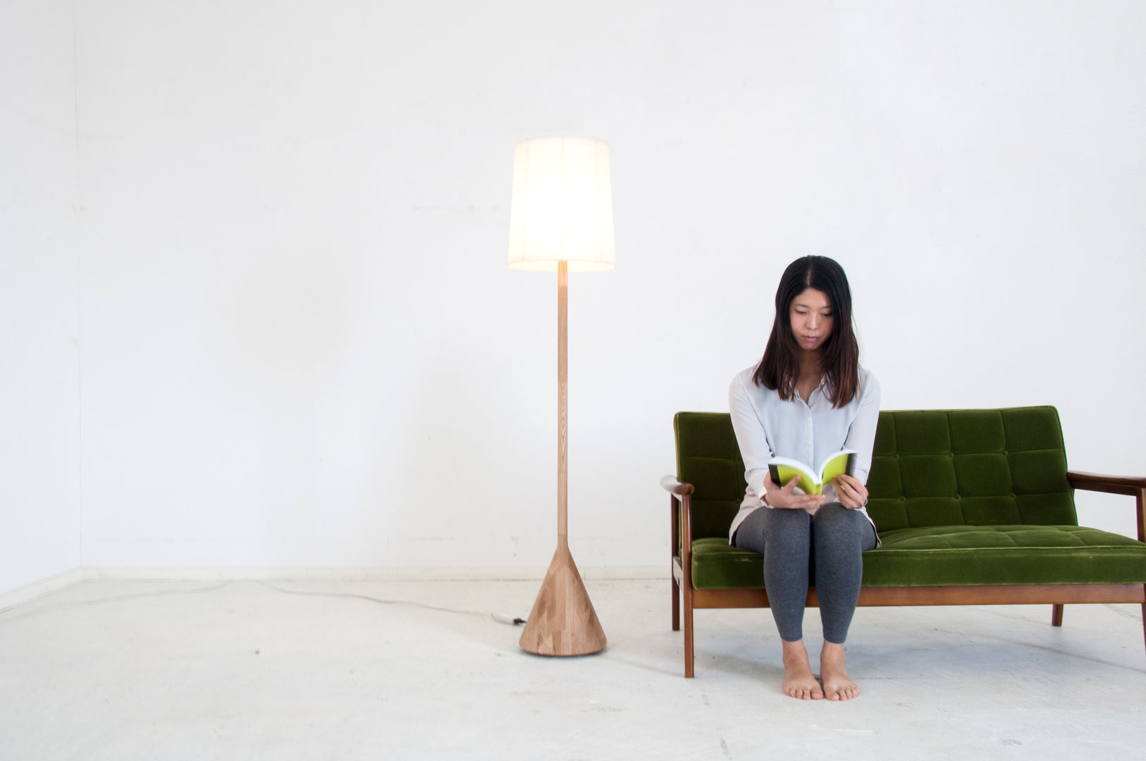 TRANS LAMP Kairi Eguchi Design Livings de estilo moderno Iluminación