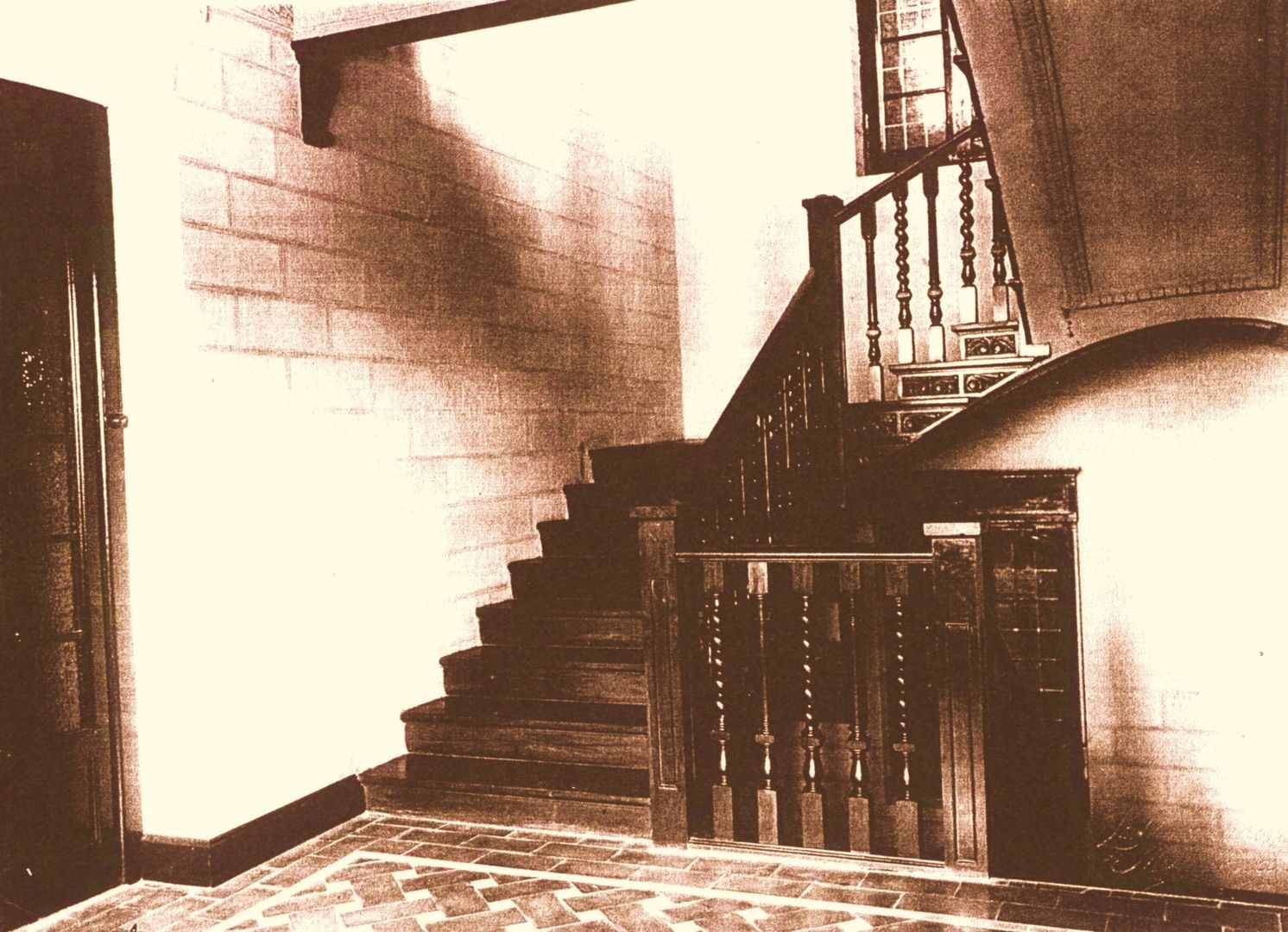 Interior, hacia 1940. Escaleras homify Espacios comerciales Hoteles