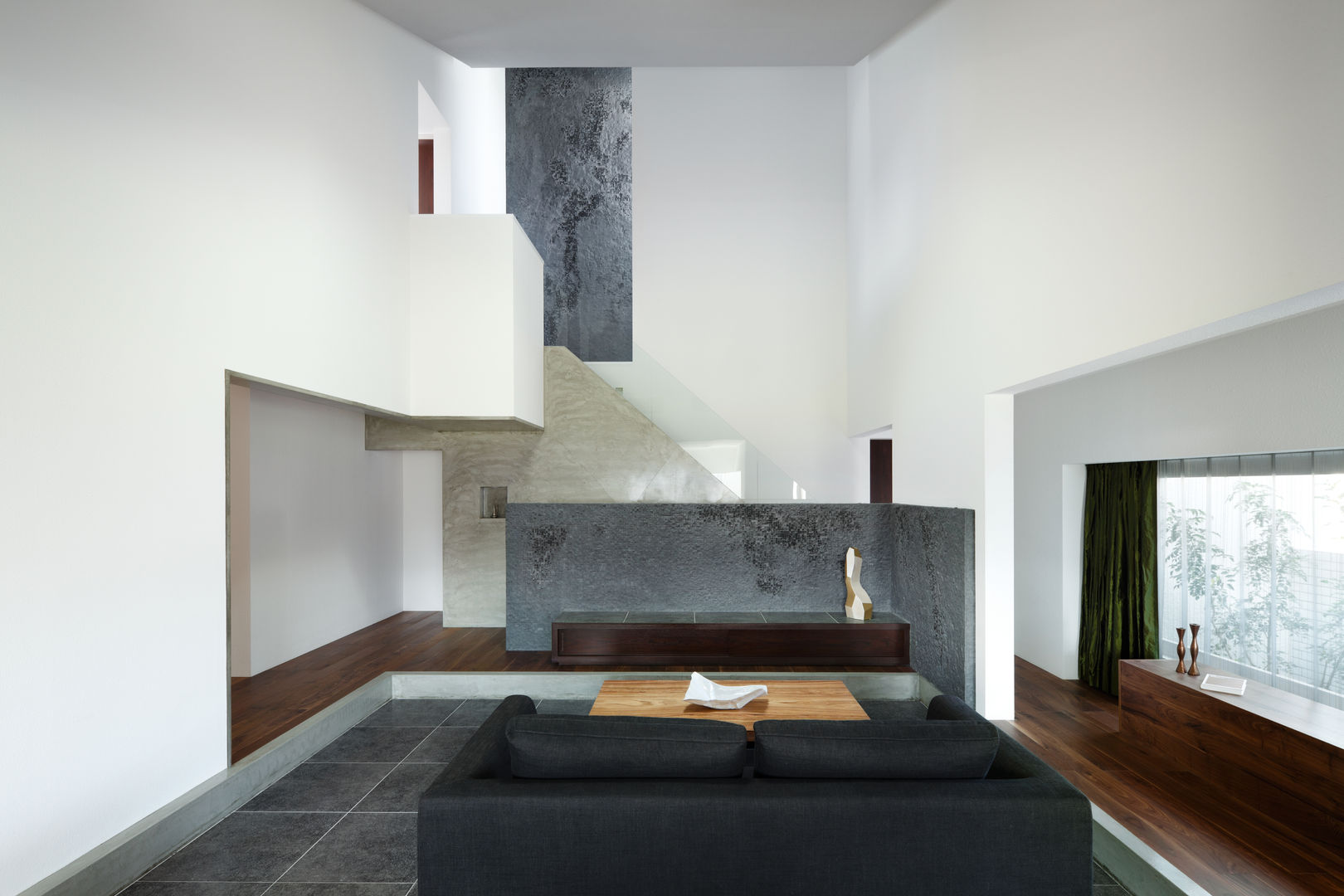 House of Representation, Form / Koichi Kimura Architects Form / Koichi Kimura Architects Nowoczesny salon