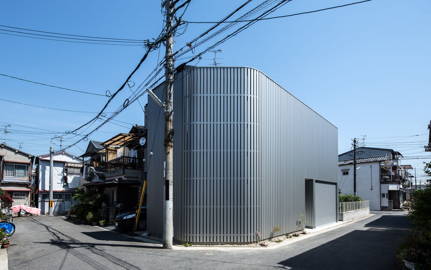 鳳の家 House in Otori, arbol arbol Case moderne