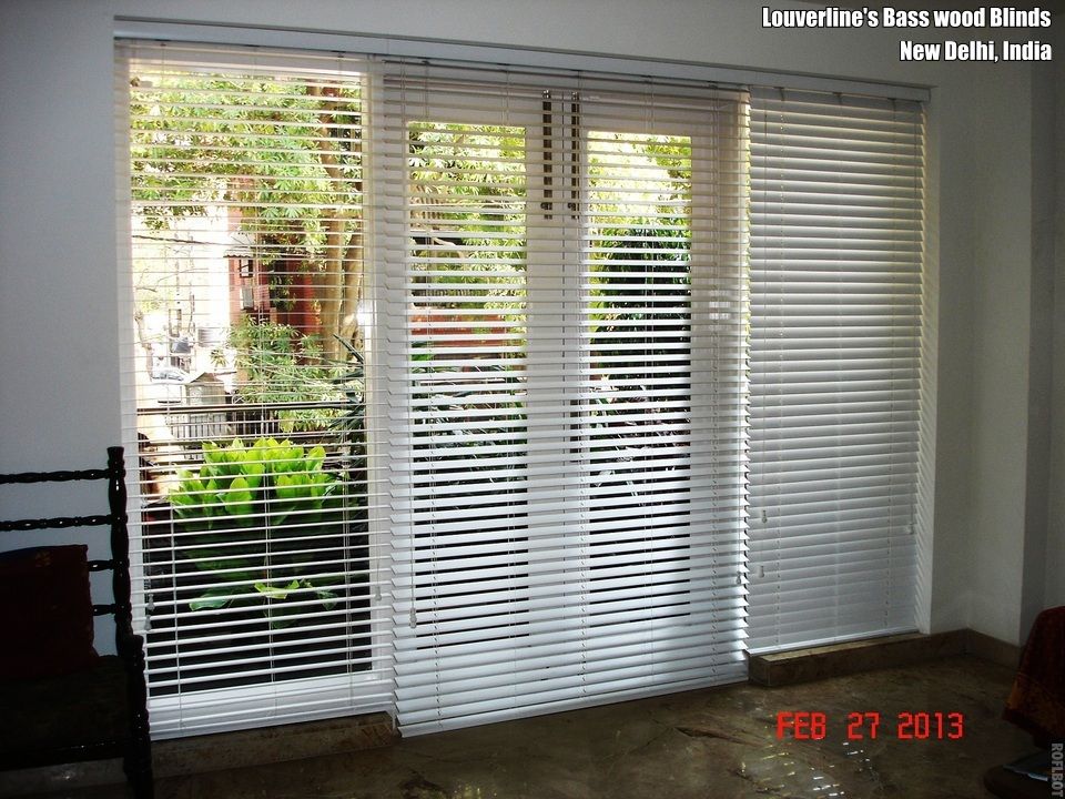 Wooden Blinds, Bass wood Blinds , Louverline Blinds Louverline Blinds ห้องนั่งเล่น ของตกแต่งและอุปกรณ์จิปาถะ