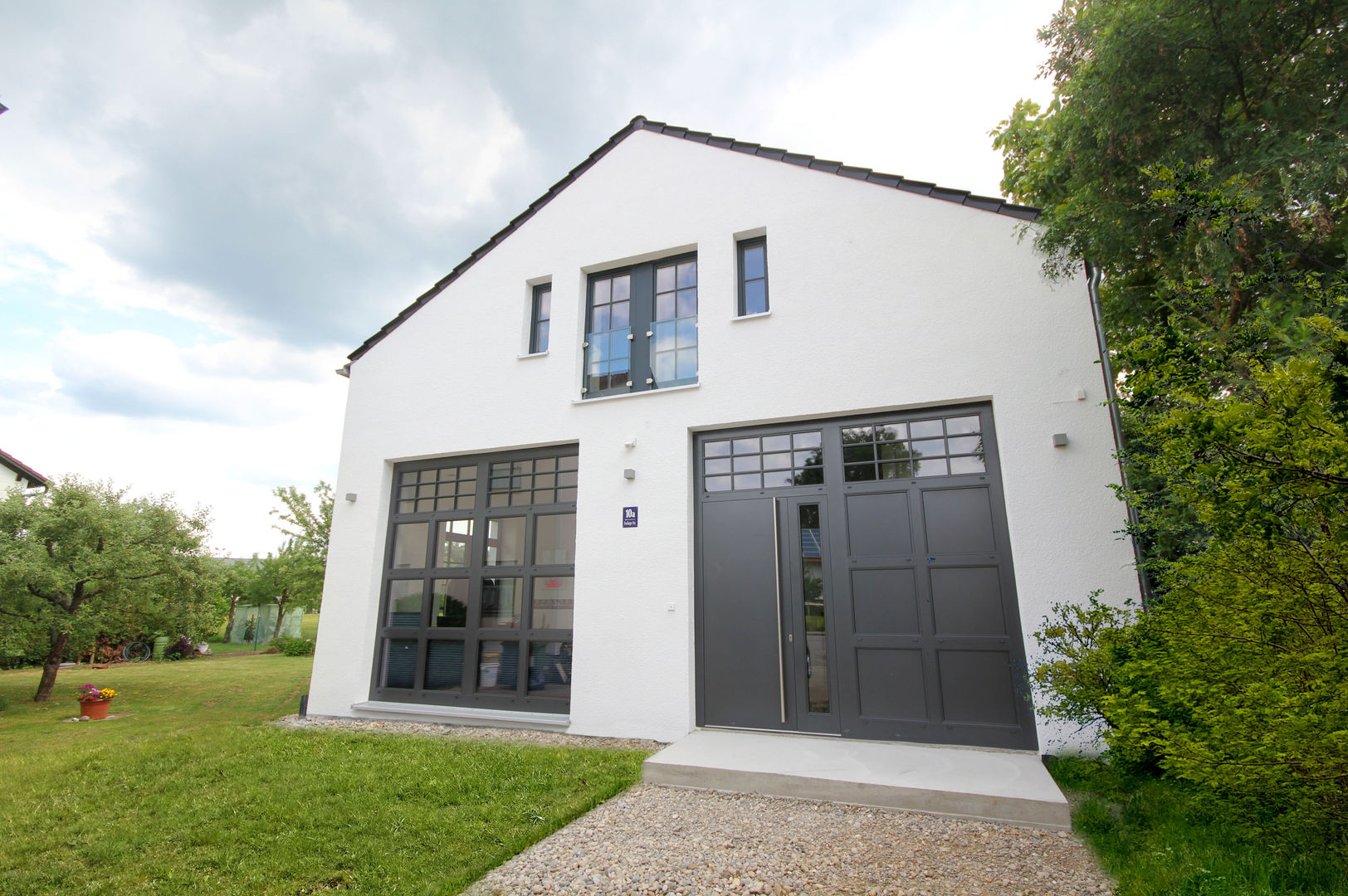 Umnutzung einer Autowerkstatt in ein Wohnhaus mit Loftcharakter in Parsdorf bei München, Planungsbüro Schilling Planungsbüro Schilling