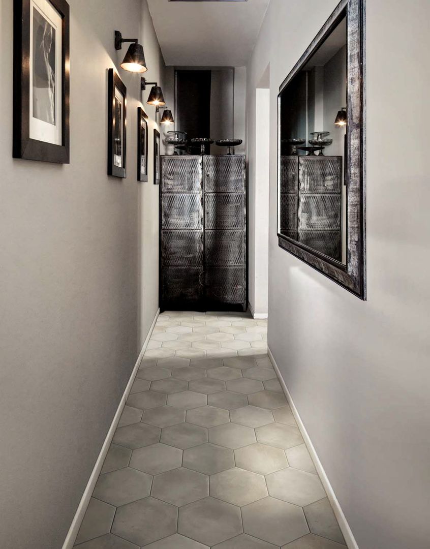 homify Eclectic style corridor, hallway & stairs