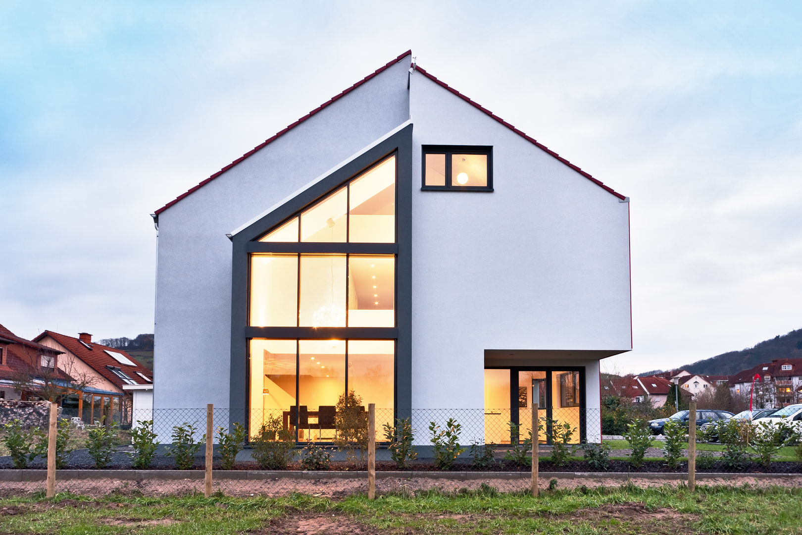 Single Family House in Heppenheim, Germany, Helwig Haus und Raum Planungs GmbH Helwig Haus und Raum Planungs GmbH 現代房屋設計點子、靈感 & 圖片