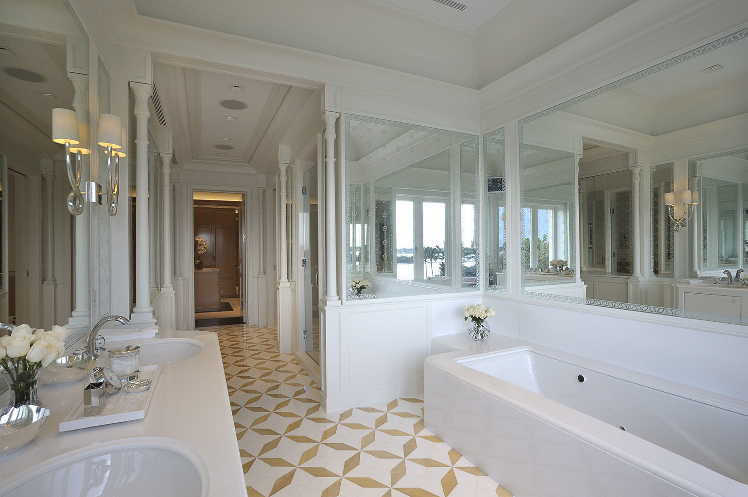 Residenza privata - Palm Beach, Florida, Ti Effe Esse Interiors Ti Effe Esse Interiors Phòng tắm phong cách hiện đại