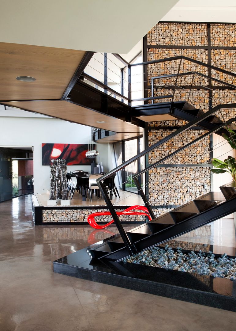 House Tsi , Nico Van Der Meulen Architects Nico Van Der Meulen Architects Modern corridor, hallway & stairs