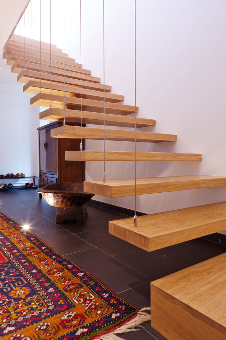 Una Casa con Paredes de Piedra y Jardines de Sueño, HUGA ARQUITECTOS HUGA ARQUITECTOS Maisons rustiques