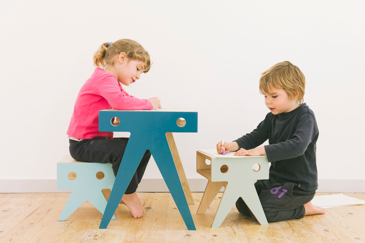 THE WALRUS FAMILY, NIMIO NIMIO Modern Kid's Room Desks & chairs