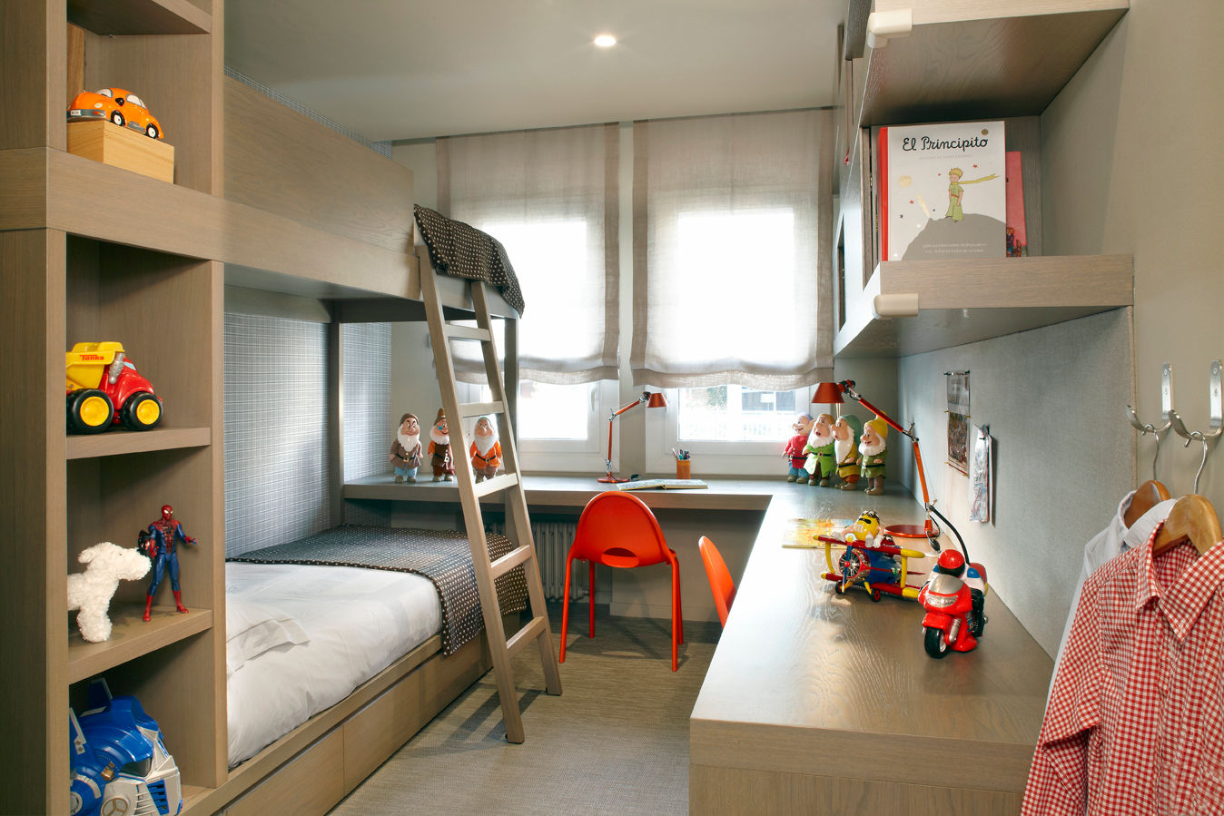 homify Modern nursery/kids room