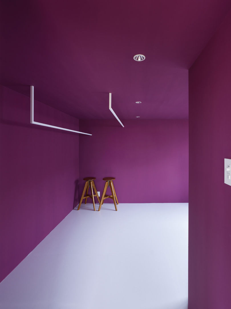 House in Yoro, AIRHOUSE DESIGN OFFICE AIRHOUSE DESIGN OFFICE Soggiorno minimalista