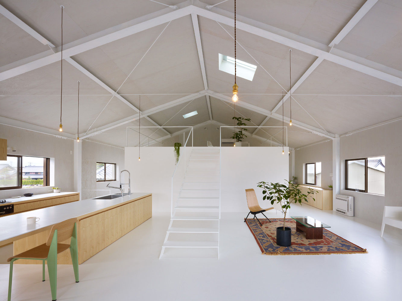 House in Yoro, AIRHOUSE DESIGN OFFICE AIRHOUSE DESIGN OFFICE Ruang Keluarga Minimalis