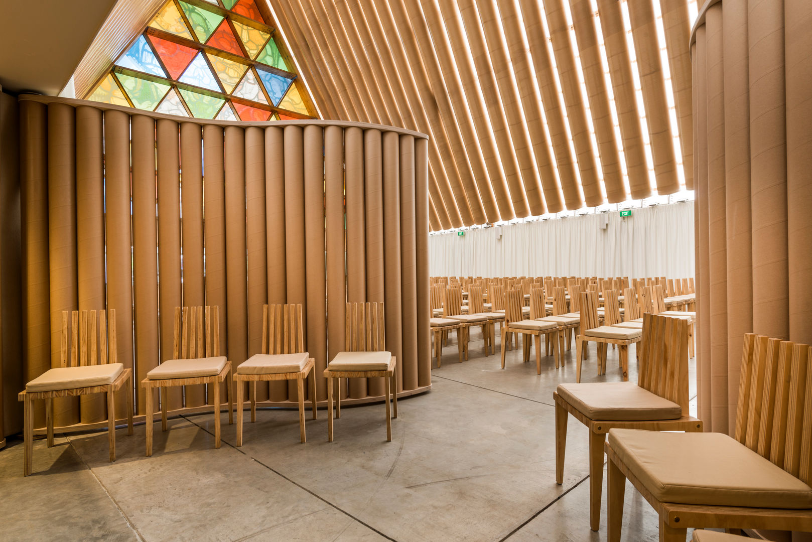 ​Cardboard Cathedral, 坂茂建築設計 (Shigeru Ban Architects) 坂茂建築設計 (Shigeru Ban Architects) Espacios