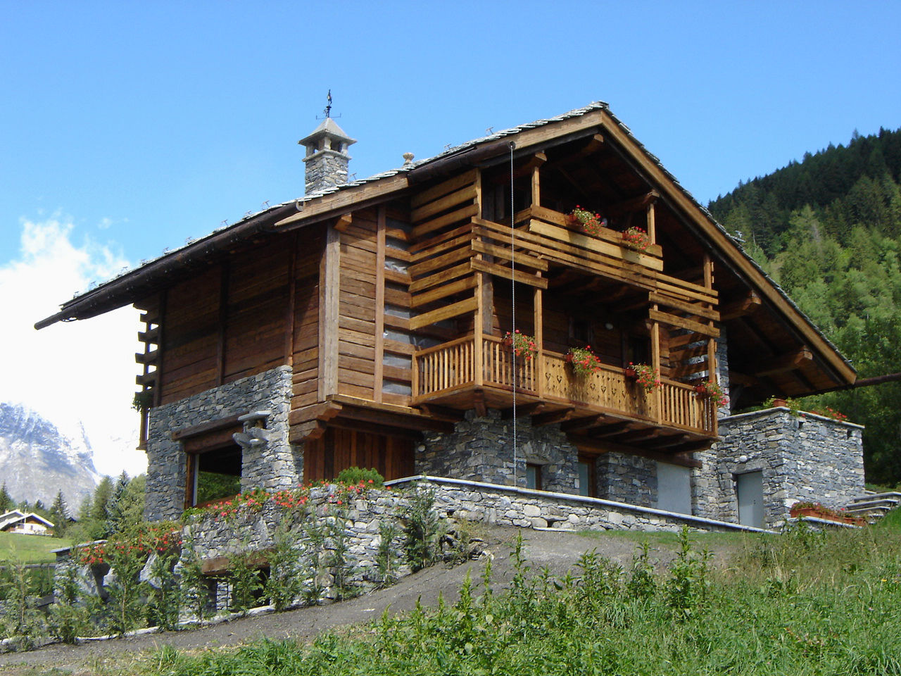 Ristrutturazione di charme a Courmayeur. Progetto a cura di arch. Alessandra Bonanni e Arch. Domenico Mazza, Alessandra Bonanni Studio Alessandra Bonanni Studio Casas rústicas