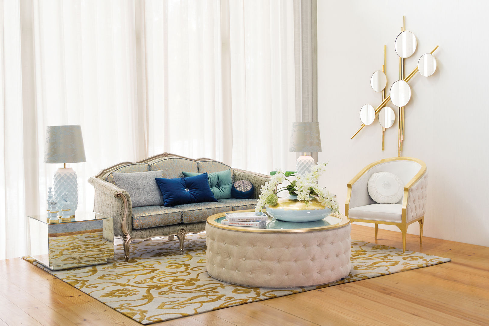 homify Livings de estilo clásico Salas y sillones