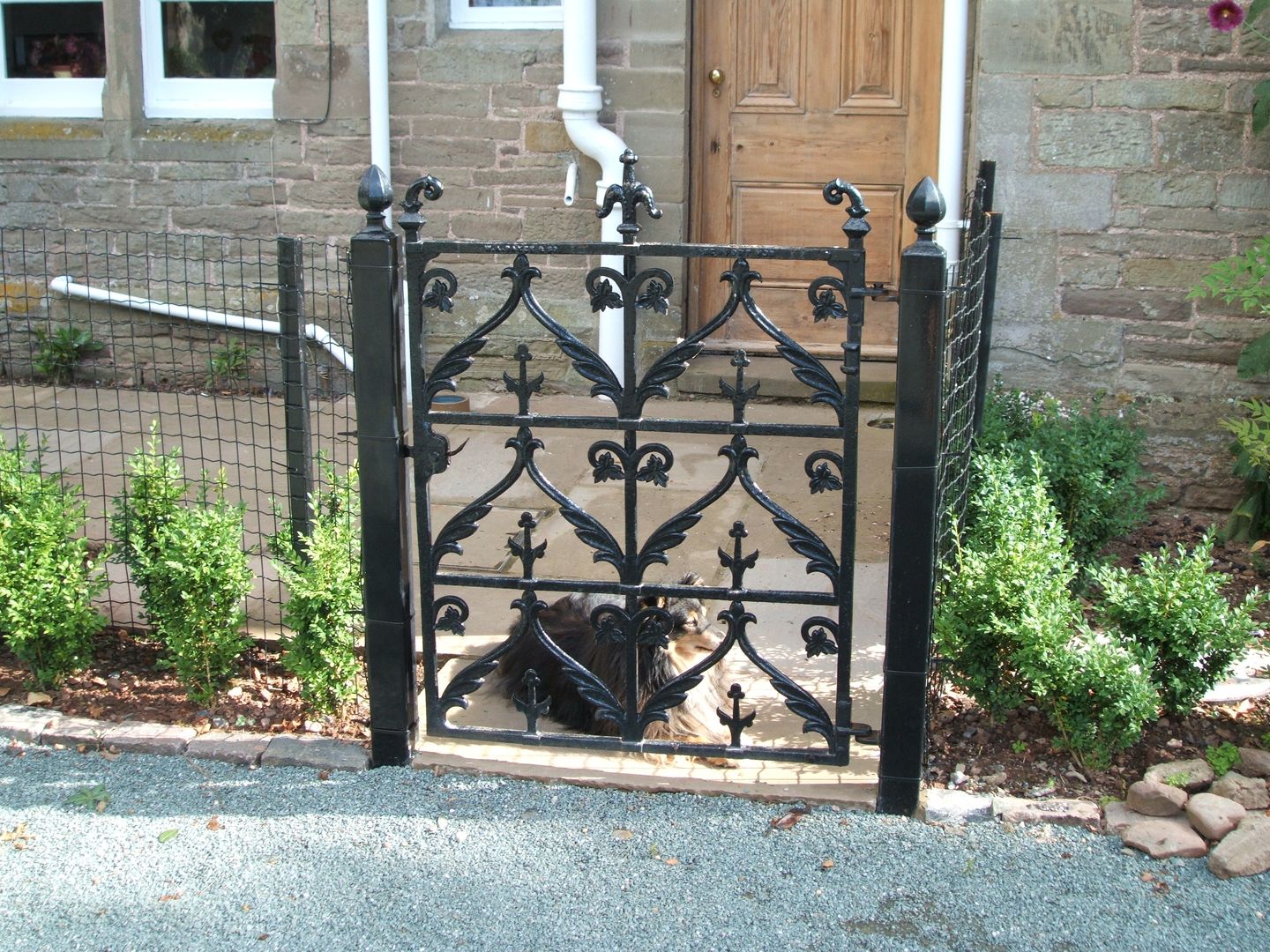 Wrought Iron Metal Garden Gate Unique Landscapes Classic style garden