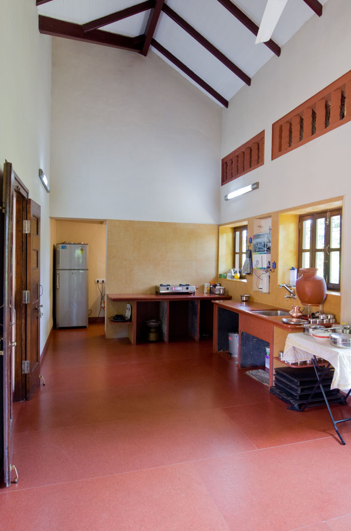 Kitchen and dining room M+P Architects Collaborative Kitchen