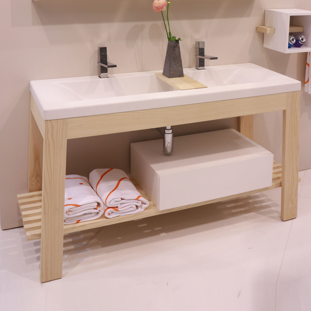 Bath Table 2014, krayms A&D - Fa&Fra krayms A&D - Fa&Fra Ванная комната в стиле минимализм Твердая древесина Многоцветный Хранение