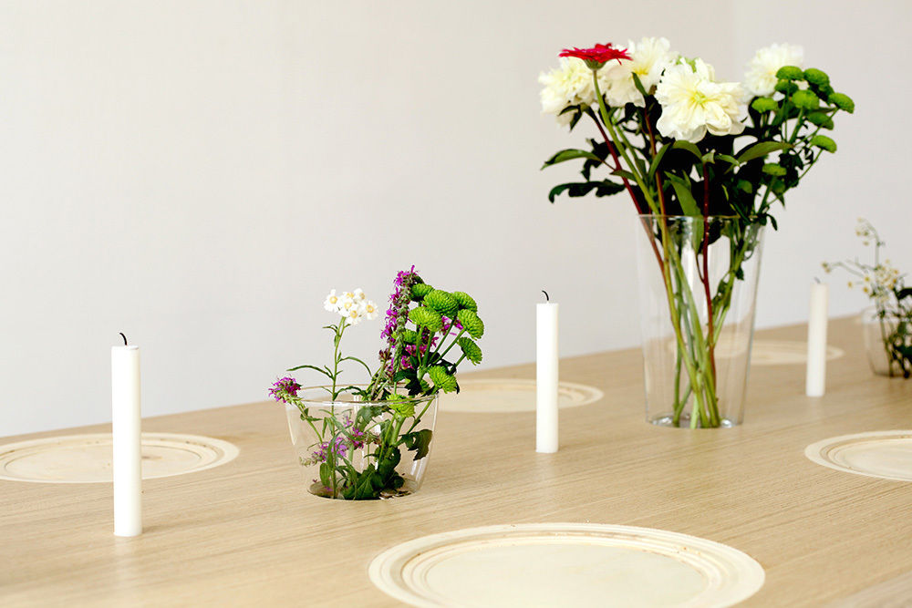Till Bords, Feryel Mokni Feryel Mokni Scandinavian style dining room Tables