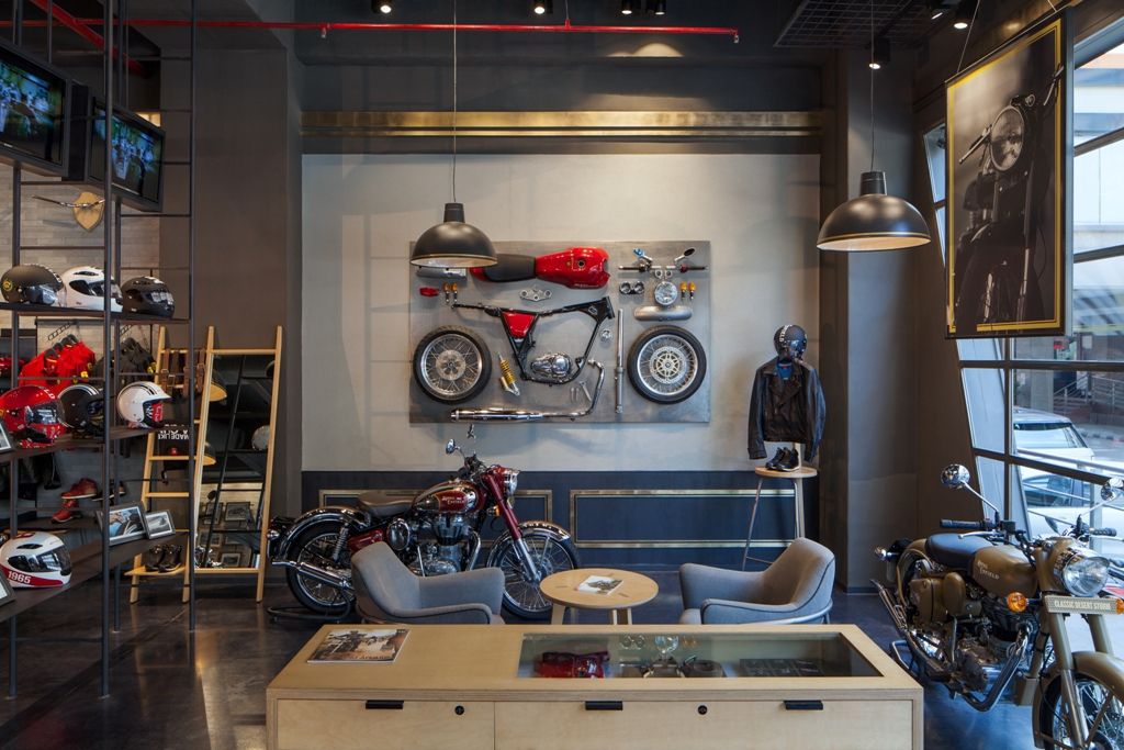 Royal Enfield , Studio Lotus Studio Lotus Bedrijfsruimten