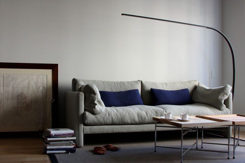 Astiva sofa for TRISHNA JIVANA, TOMOYUKI MATSUOKA DESIGN TOMOYUKI MATSUOKA DESIGN Salas de estilo escandinavo Sofás y sillones