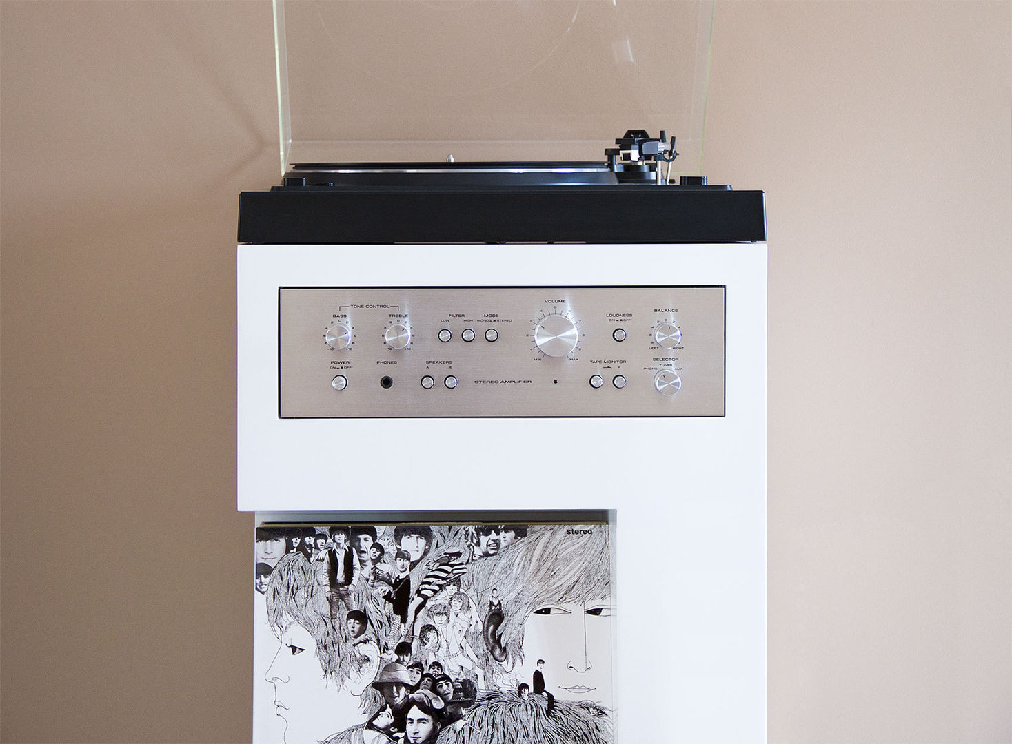 Meuble platine vinyle, Guillaume Bouvet Guillaume Bouvet غرفة المعيشة TV stands & cabinets