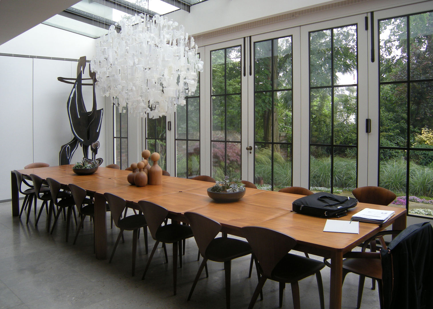 Orangery with Timber and Bronze Doors homify Deuren Metaal Deuren