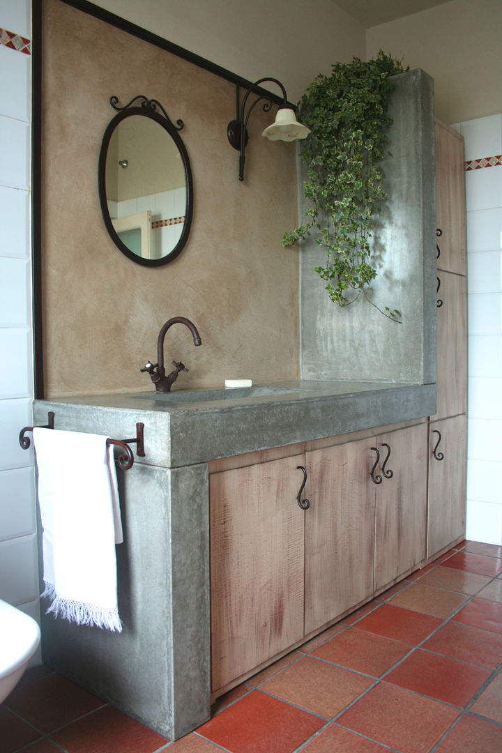 homify Rustic style bathroom Sinks