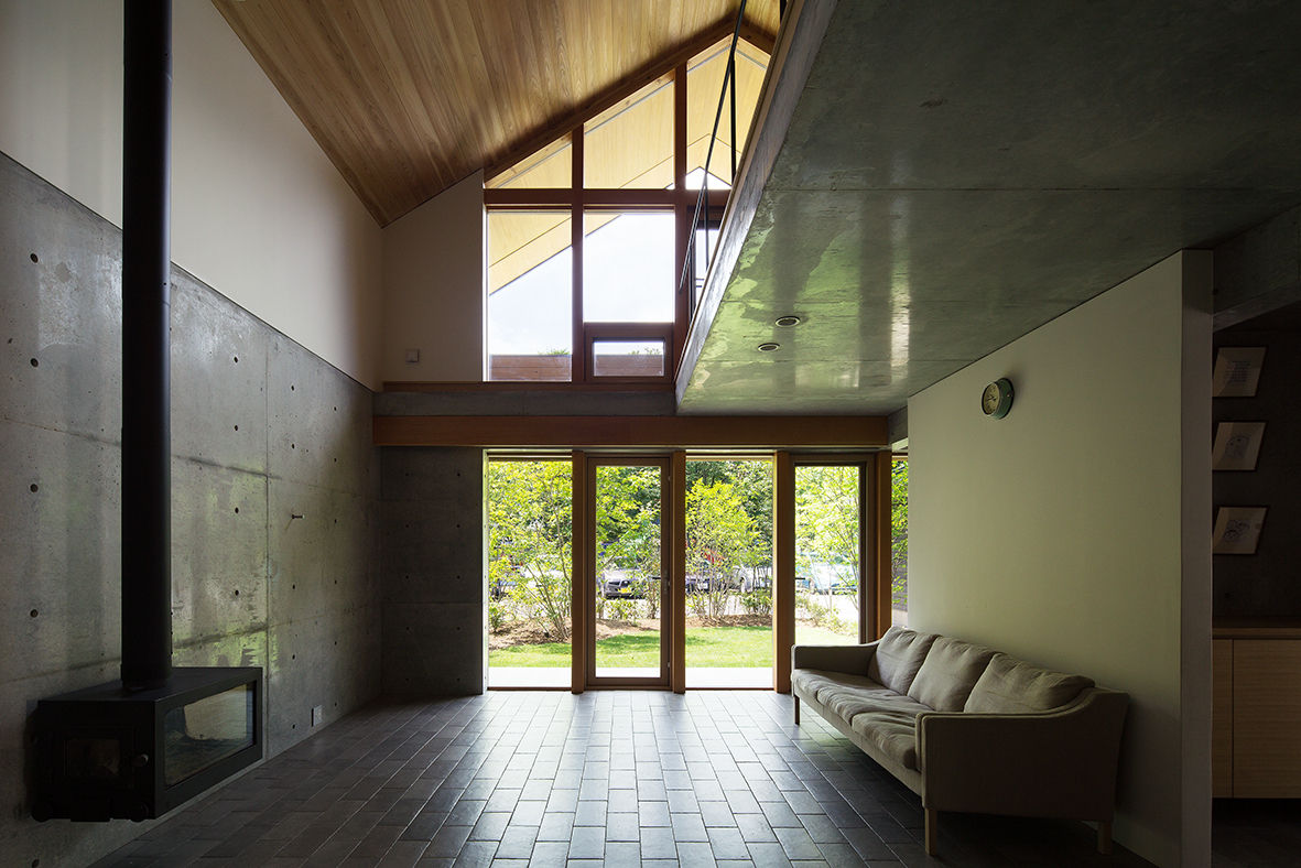 三角屋根の家, 林建築設計室 林建築設計室 Casas: Ideas, imágenes y decoración