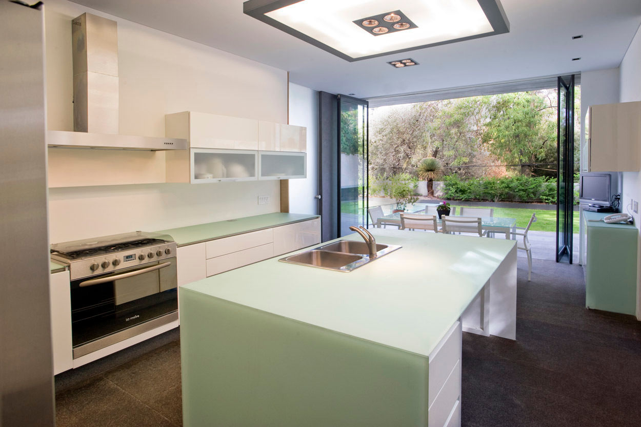 House V Serrano+ Modern style kitchen