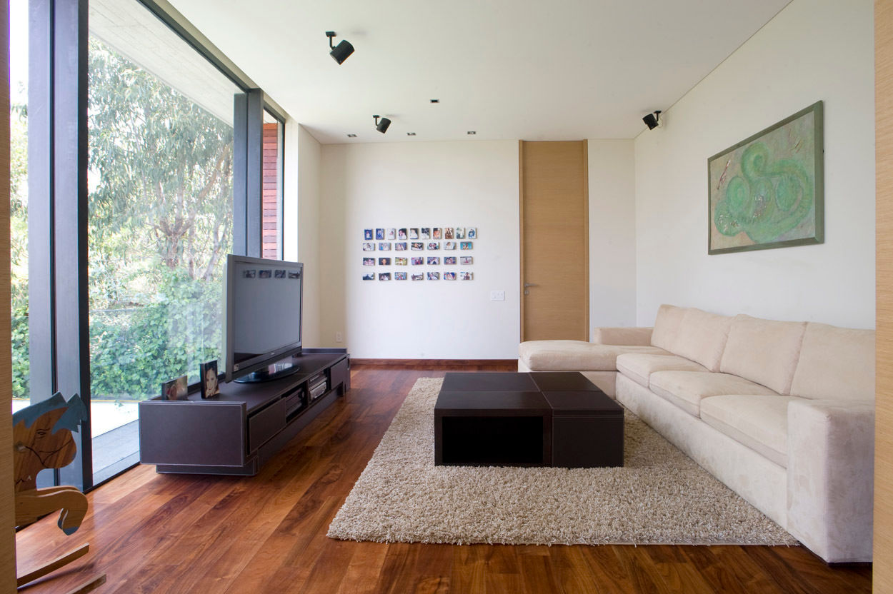 House V Serrano+ Modern living room