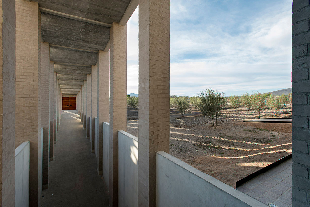 Viñedo De Coté, Serrano+ Serrano+ Modern houses