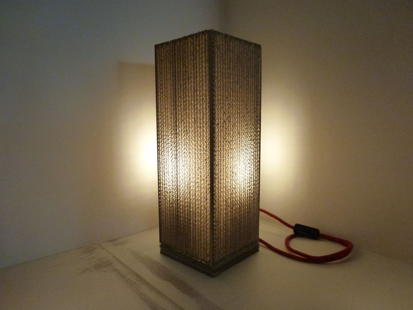 Cardboard light, Quantum Design Quantum Design Minimalistische Häuser Accessoires und Dekoration