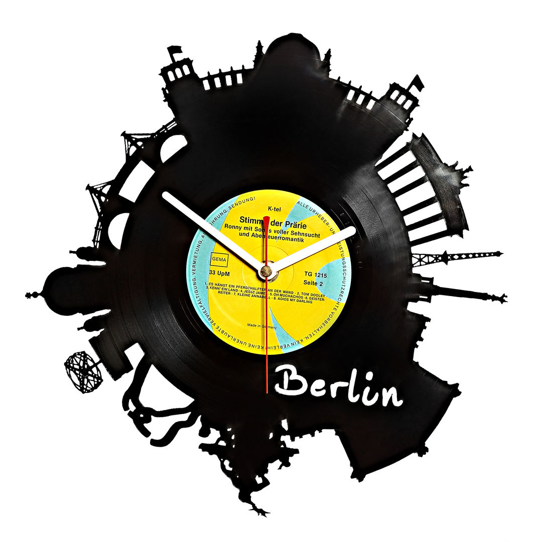Wanduhr aus einer echten Schallplatte Berlin Skyline, citybomb.de citybomb.de Livings modernos: Ideas, imágenes y decoración Iluminación