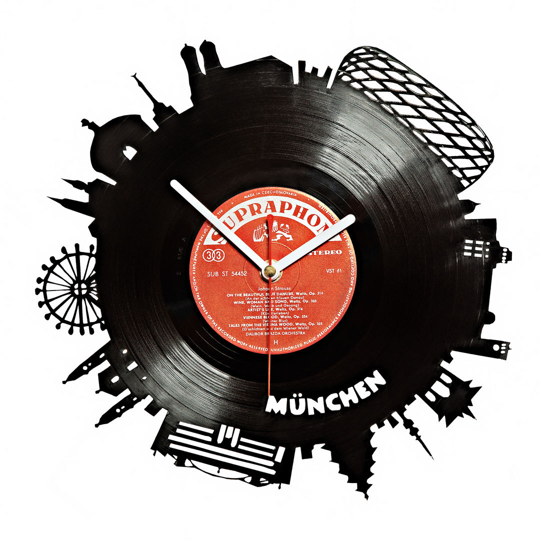 City Skyline München Wanduhr aus Schallplatten recycling, citybomb.de citybomb.de พื้นที่เชิงพาณิชย์ ห้องทำงานและสำนักงาน