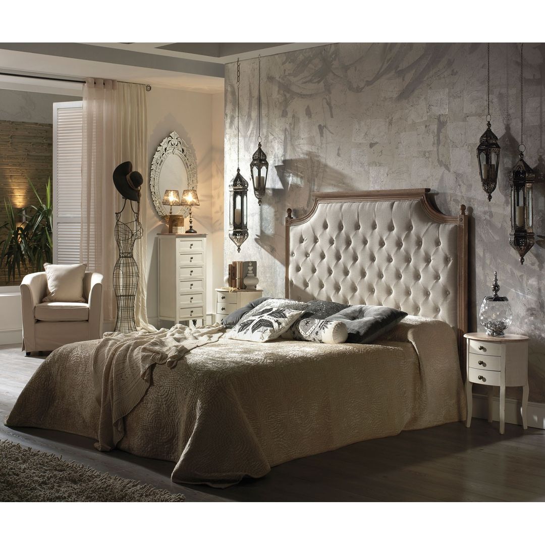 Dormitorio romantico, Muebles la toskana Muebles la toskana コロニアルスタイルの 寝室 ベッド＆ヘッドボード