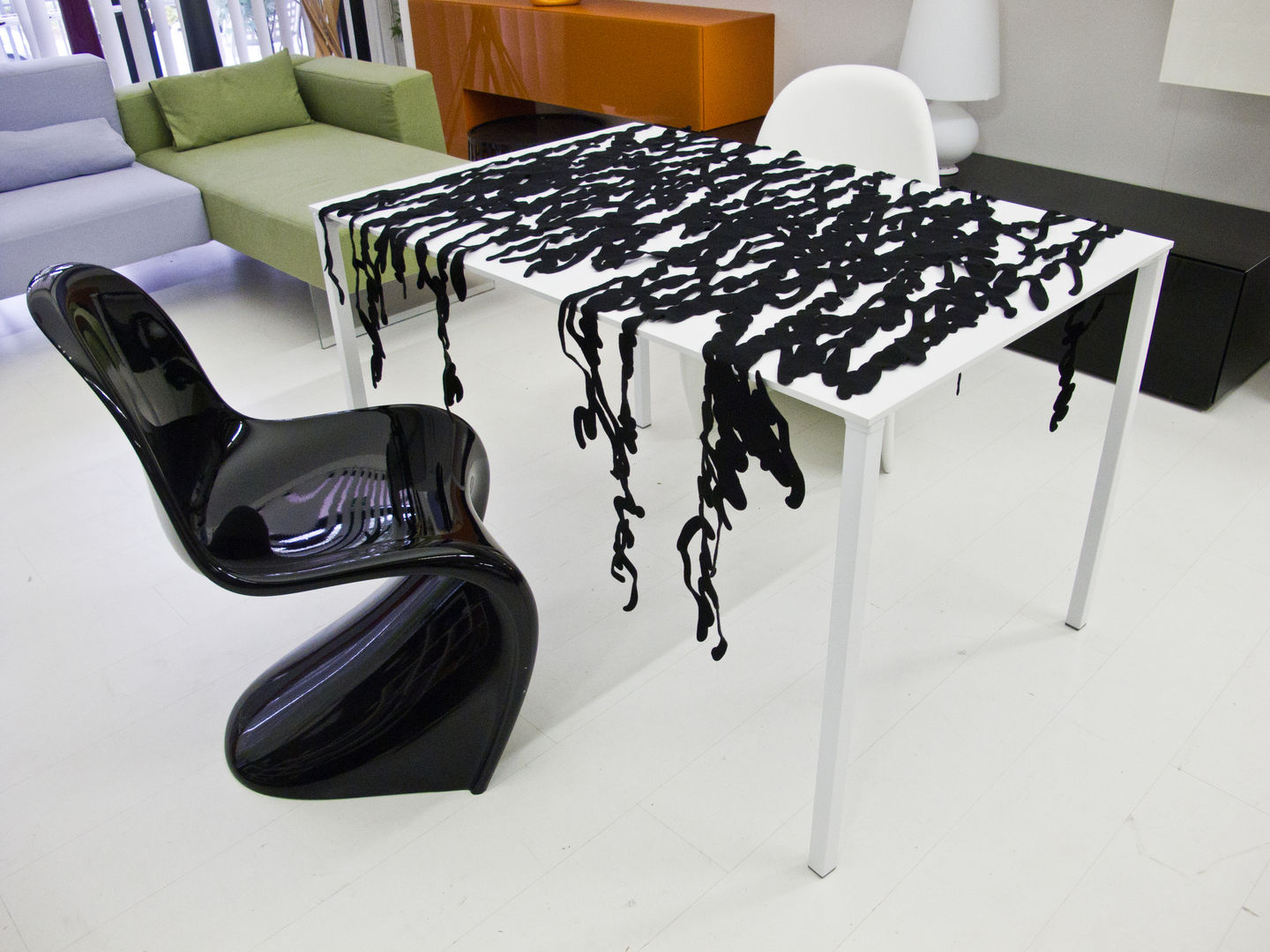 SPEECH - conversational tablecloth, Camilla Fucili Design Camilla Fucili Design Kitchen Accessories & textiles