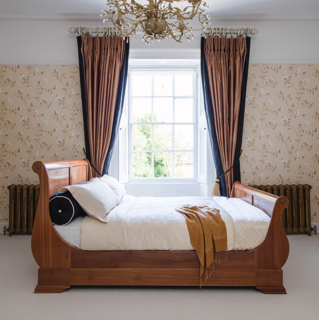 Sleigh Bed Low, THE STORAGE BED THE STORAGE BED Habitaciones de estilo rural