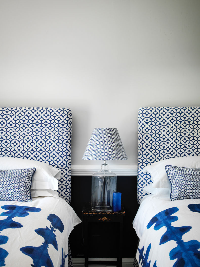 Quadria and Inkat Blue Korla Home 모던스타일 침실 직물