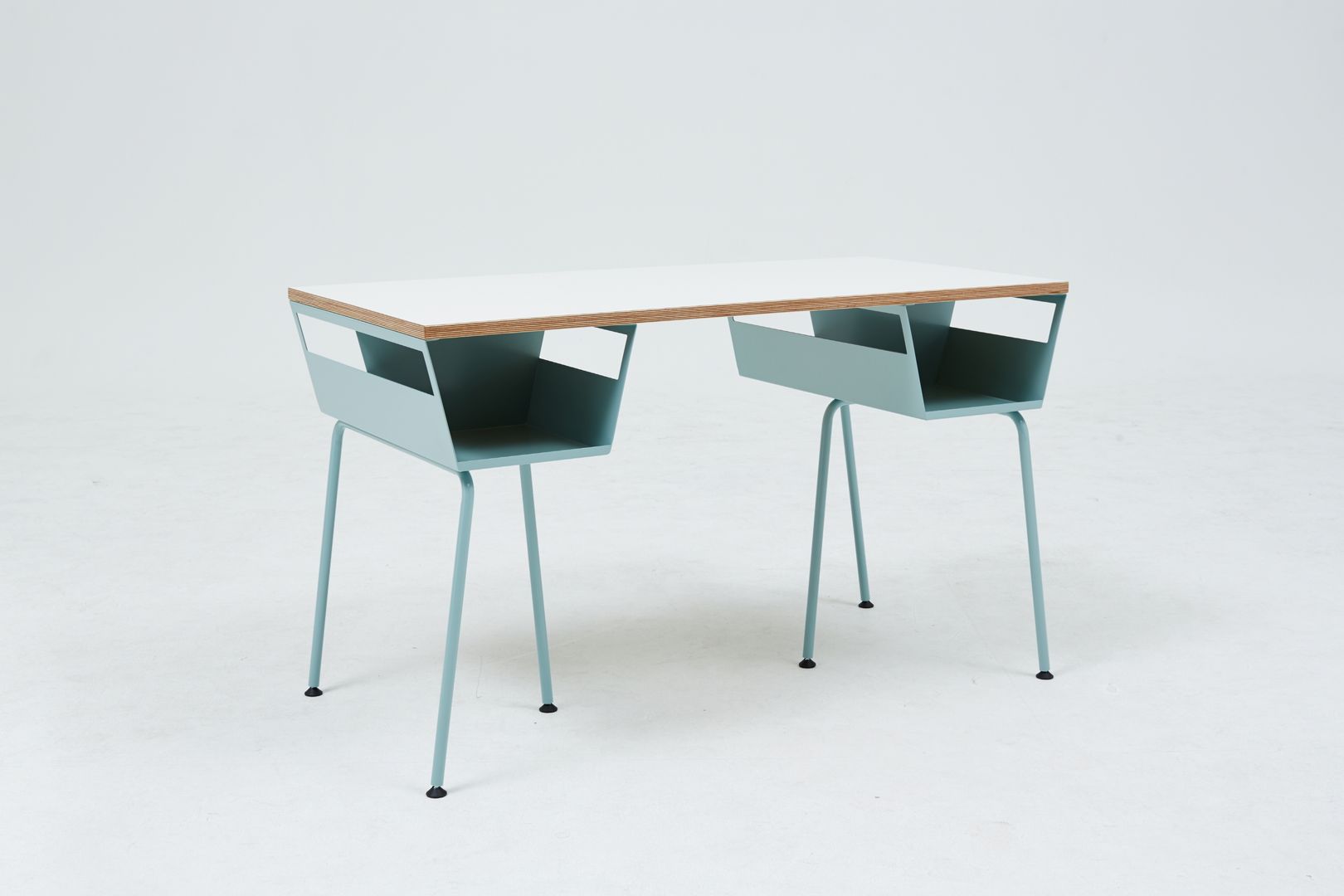 Polygon work table(폴리곤워크테이블), 잭슨카멜레온 잭슨카멜레온 Salon moderne Canapés & tables basses